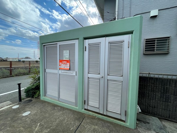 その他　建物専用ゴミ置き場