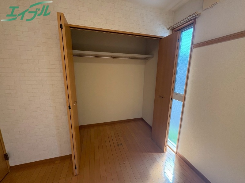 収納　同型参考写真