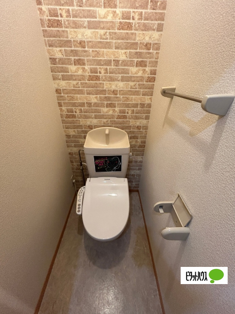 トイレ　温水洗浄暖房便座