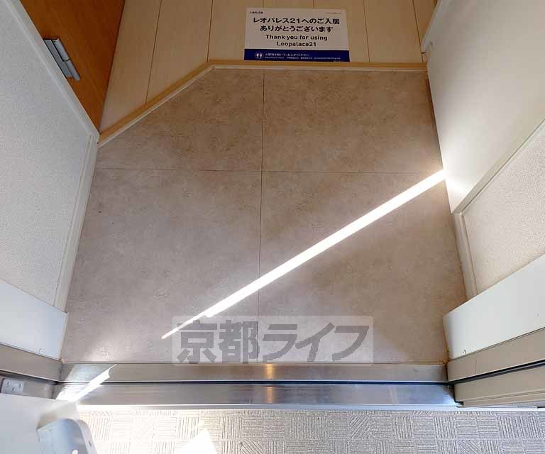 玄関　ゆとりのある玄関口です。