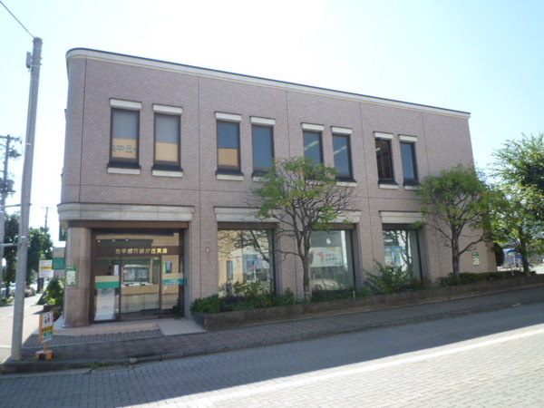 銀行　岩手銀行緑が丘支店（銀行）まで355m
