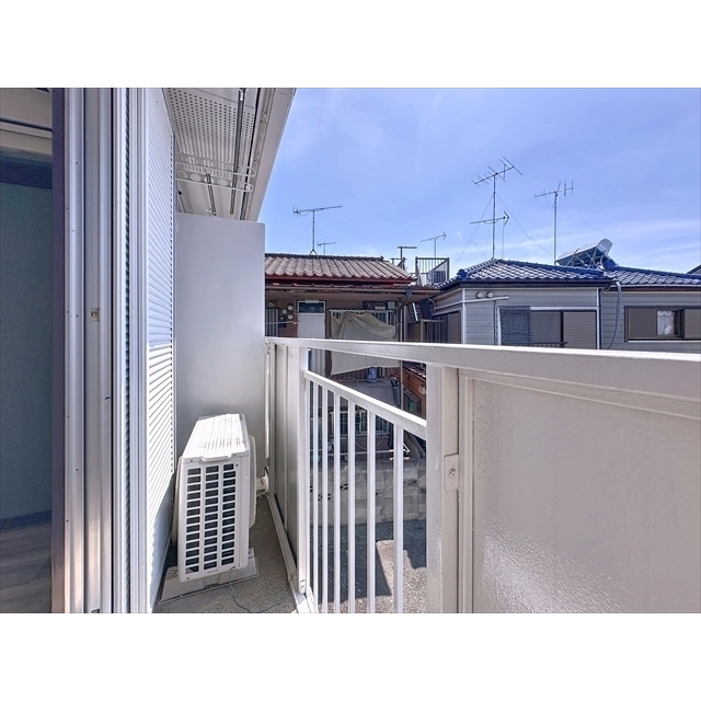 バルコニー　洗濯物の外干しもＯＫ