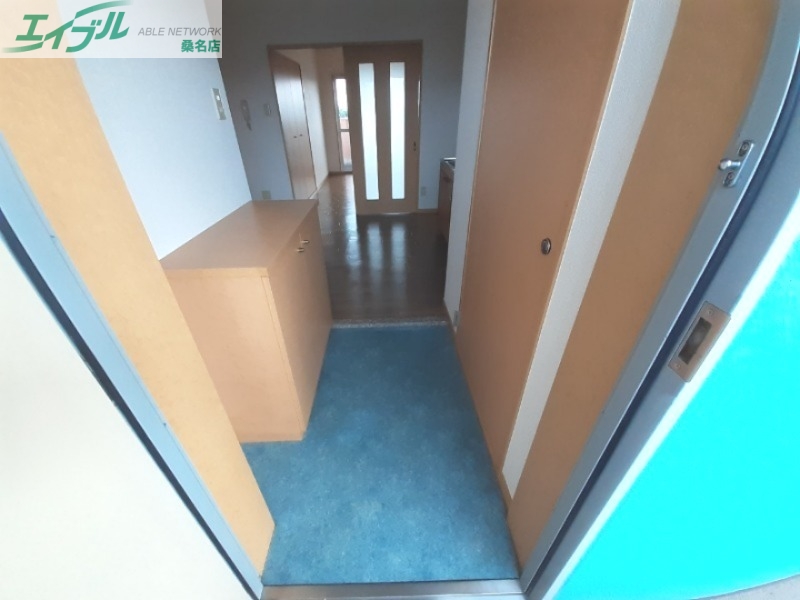 玄関　別部屋の写真です