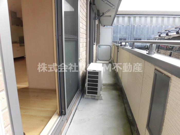 バルコニー　広々としたバルコニーです