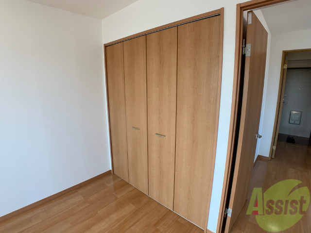 収納　お部屋にはこちらのクローゼットの収納があります