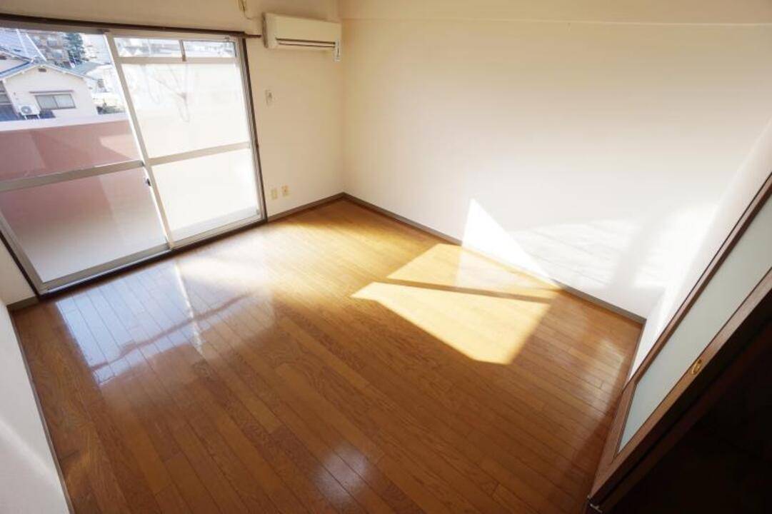 居室・リビング　リビング