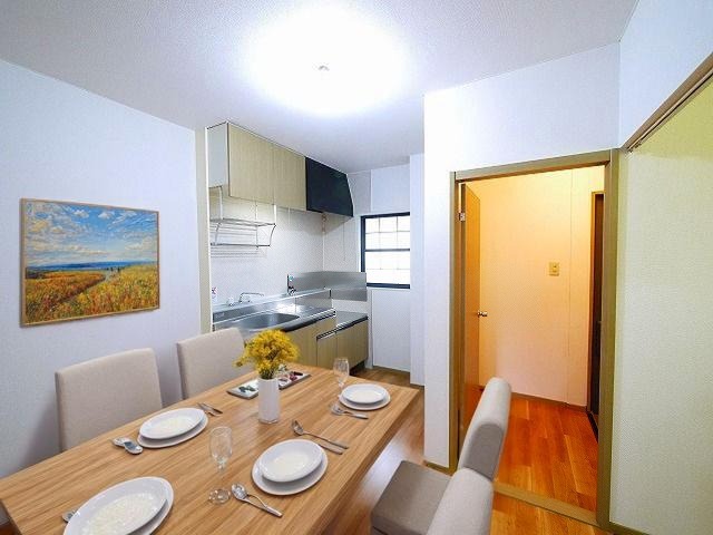 居室・リビング　CGで家具等を配置したもので家具等は含まれません