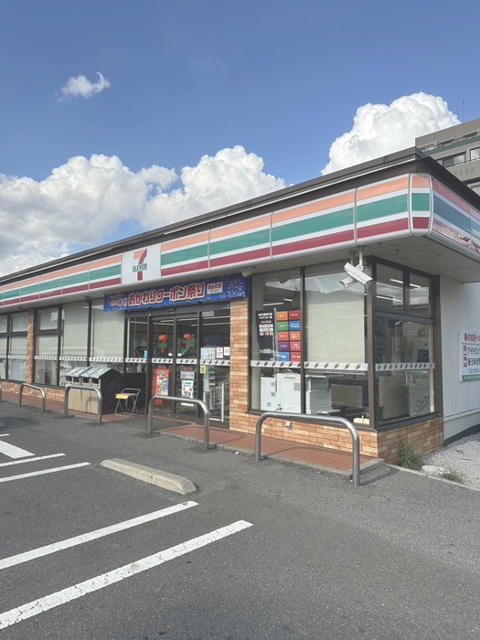 コンビニ　セブンイレブン吉町一丁目店（コンビニ）まで850m