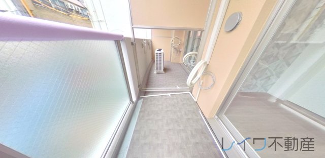 バルコニー　お洗濯にも便利なバルコニー付き