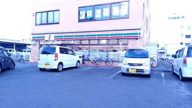 コンビニ　セブンイレブン 水戸白梅4丁目店（コンビニ）まで360m