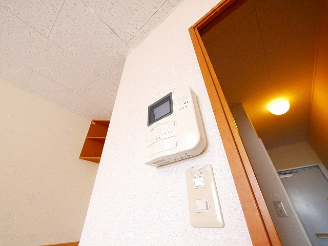 セキュリティ　モニター付きインターホンで安心