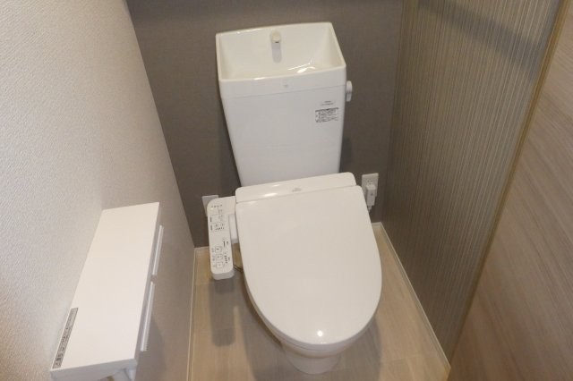 トイレ　ウォシュレット