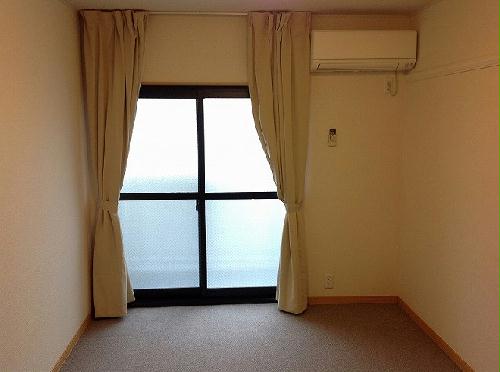 居室・リビング　家具家電無し