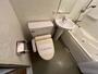 トイレ　落ち着いた色調のトイレです