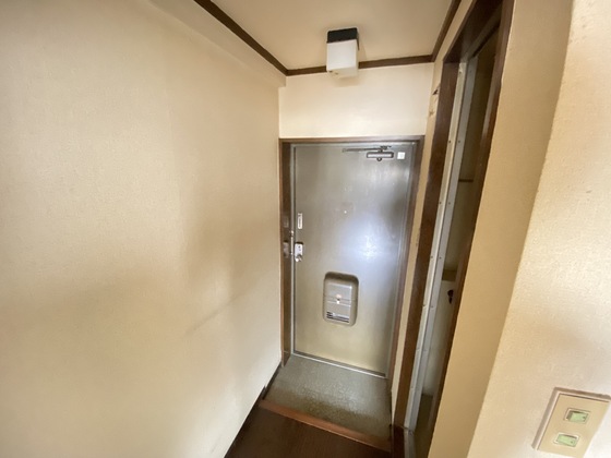 玄関　※別部屋の写真です