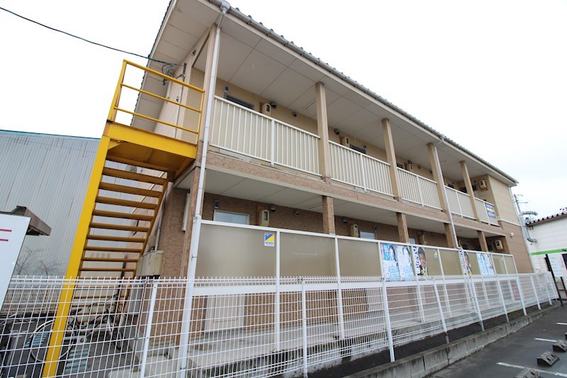 建物外観　県立大学まで徒歩圏内