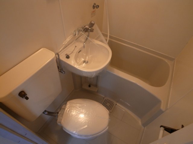 バス・シャワールーム　３点付きユニットバス！綺麗な仕上がりです！