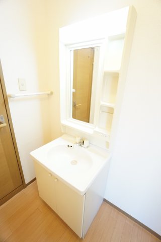 洗面設備　※同タイプの写真です。
