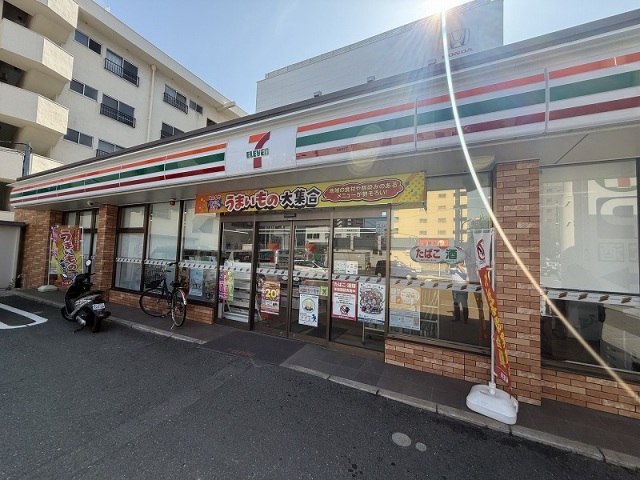 コンビニ　セブンイレブン吹田南金田1丁目店（コンビニ）まで456m