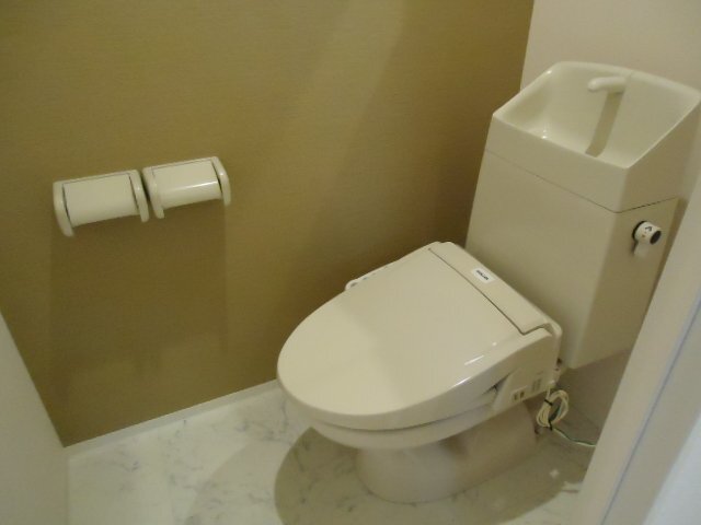 トイレ　シャワー付トイレ