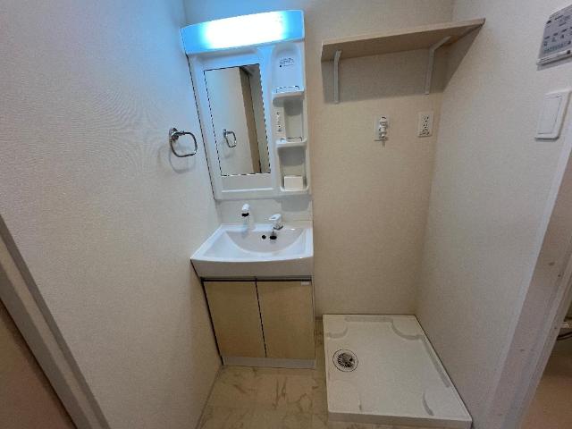 洗面設備　洗髪洗面化粧台