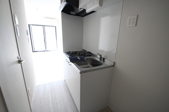 キッチン　※別の階の写真です。