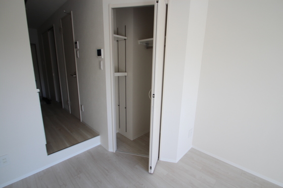 収納　※別の階の写真です。