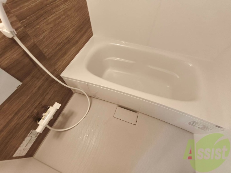 バス・シャワールーム　お風呂になります。一日の疲れを癒してくださいね。