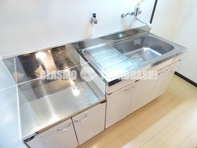 キッチン　料理のしやすい広々キッチンです♪