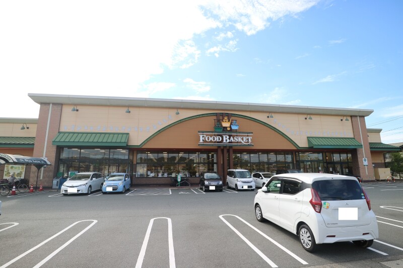 スーパー　ニシナフードバスケット　福島店（スーパー）まで722m