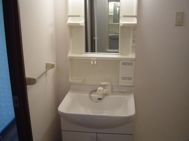 洗面設備　洗髪洗面化粧台