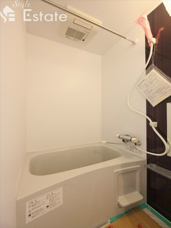 バス・シャワールーム　バスルーム　浴室乾燥機能付