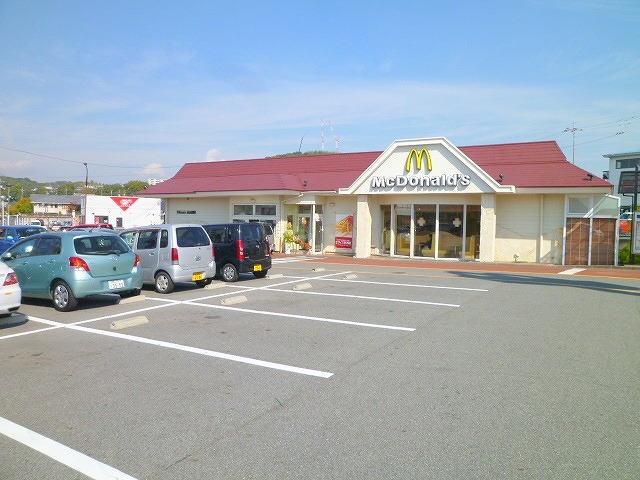 飲食店　マクドナルド早島インター店（飲食店）まで194m