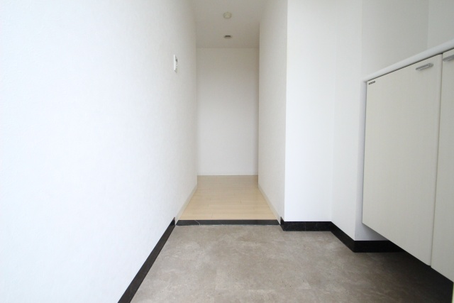 玄関　※別室の参考写真の為、現況優先です。