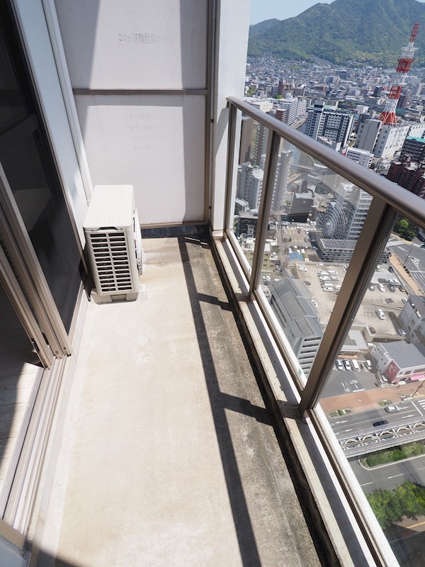 バルコニー　ベランダ。