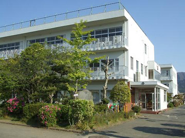 小学校　秦野市立渋沢小学校（小学校）まで1053m