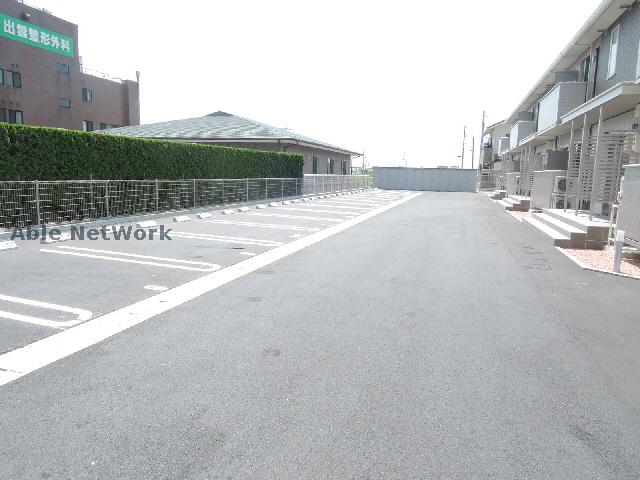 駐車場　駐車場