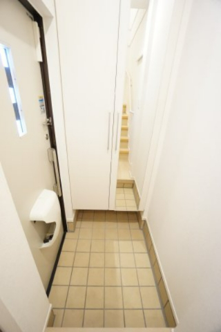 玄関　※同物件の写真です。