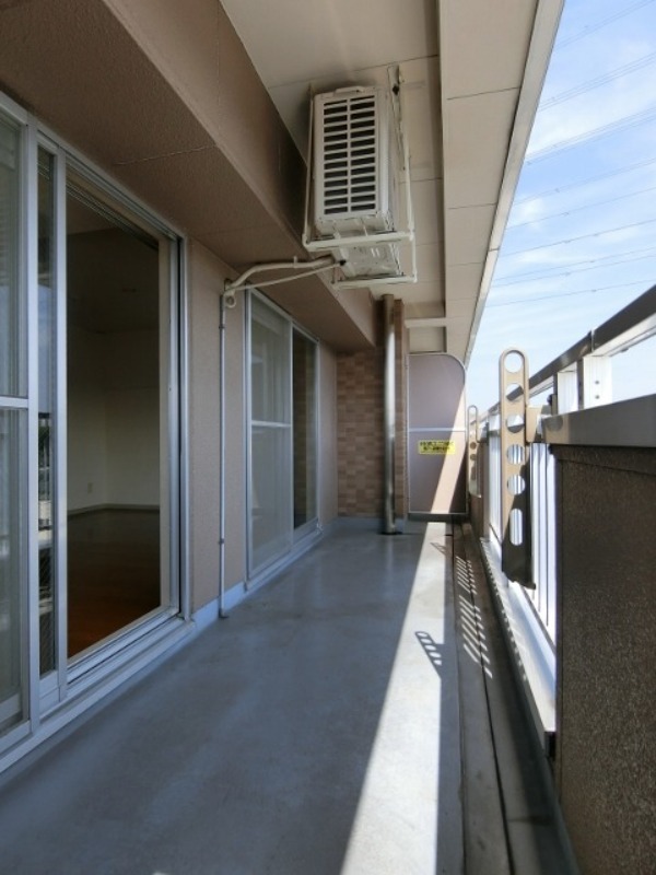 バルコニー　図面と現状に相違がある場合には現状を優先