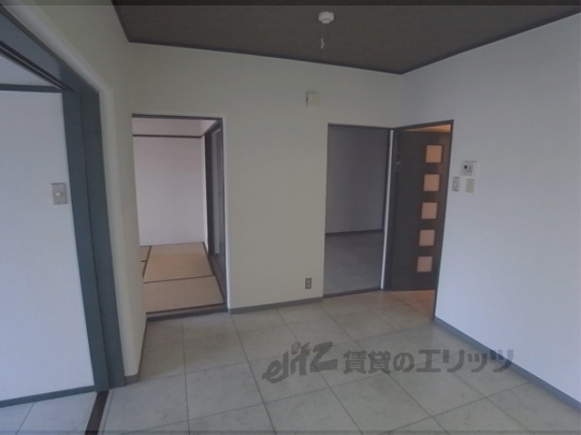 居室・リビング　リビング