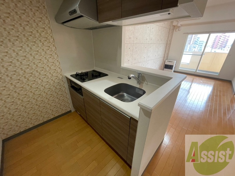 キッチン　おしゃれなシステムキッチンで楽しくお料理！