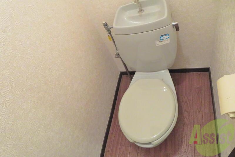 トイレ　トイレのスペースも広々でのんびりできますね。