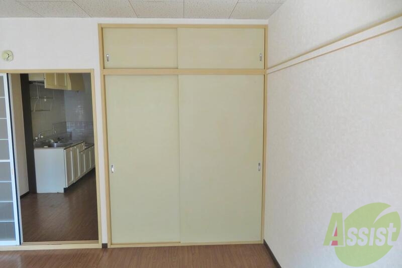 収納　大きな収納がついて、お布団の収納もバッチリですね。