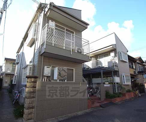 建物外観　人目を引くオシャレな外観！