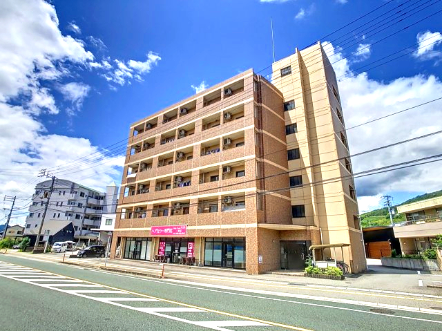 建物外観　2024年5月撮影