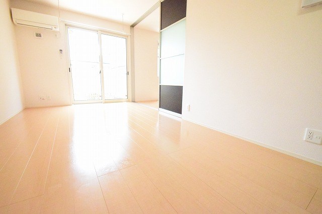 居室・リビング　他部屋