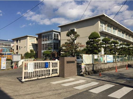 小学校　岡山市立芳田小学校（小学校）まで1525m