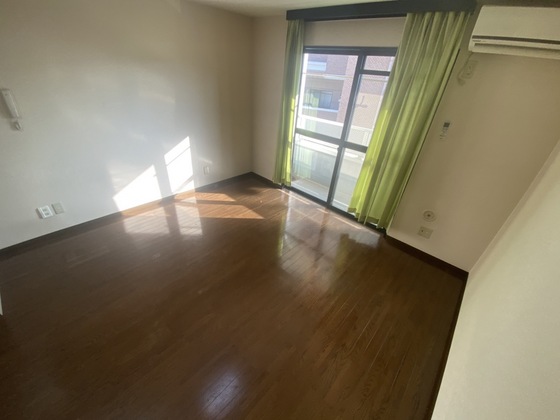 居室・リビング　※別部屋の写真です