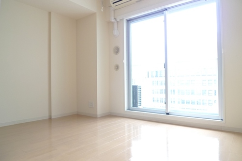 居室・リビング　同タイプ910号室の参考写真