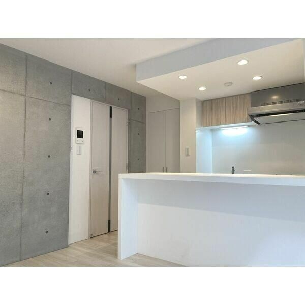 居室・リビング　写真と現況が異なる場合は現況を優先いたします。